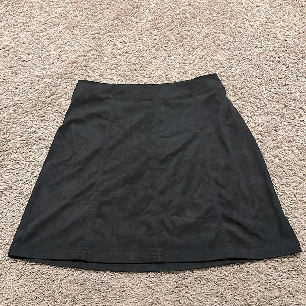 plain black skirt!